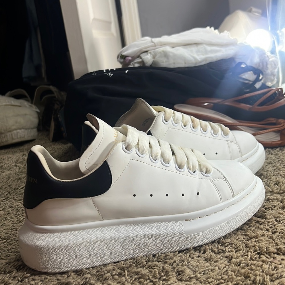 Alexander McQueen oversized sneaker